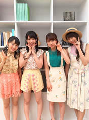 
blog,


Ishida Ayumi,


Makino Maria,


Morito Chisaki,


Nonaka Miki,

