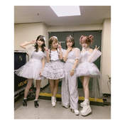 
Michishige Sayumi,


Takahashi Ai,


Tanaka Reina,


Tsuji Nozomi,

