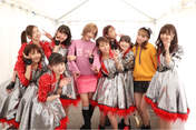 
Danbara Ruru,


Juice=Juice,


Kanazawa Tomoko,


Miyamoto Karin,


Miyazaki Yuka,


Natsuyaki Miyabi,


Takagi Sayuki,


Uemura Akari,


Yanagawa Nanami,

