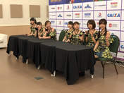 
Danbara Ruru,


Juice=Juice,


Kanazawa Tomoko,


Miyamoto Karin,


Miyazaki Yuka,


Takagi Sayuki,


Uemura Akari,


Yanagawa Nanami,

