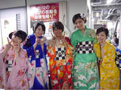 
Kumai Yurina,


Shimizu Saki,


Sudou Maasa,


Tokunaga Chinami,


Tsugunaga Momoko,

