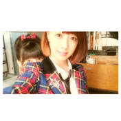 
Shimizu Saki,


Tsugunaga Momoko,

