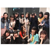 
Akiyama Mao,


Asakura Kiki,


Horie Kizuki,


Kishimoto Yumeno,


Michishige Sayumi,


Niinuma Kisora,


Ogata Risa,


Ono Mizuho,


Onoda Saori,


Shimizu Saki,


Tanimoto Ami,


Tsubaki Factory,


Yamagishi Riko,

