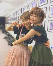 
Niigaki Risa,


Takahashi Ai,

