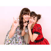 
Kago Ai,


Suzuki Airi,

