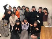 
ANGERME,


Danbara Ruru,


Funaki Musubu,


Inaba Manaka,


Kamikokuryou Moe,


Kasahara Momona,


Katsuta Rina,


Kawamura Ayano,


Murota Mizuki,


Nakanishi Kana,


Sasaki Rikako,


Takeuchi Akari,


Wada Ayaka,


Yanagawa Nanami,

