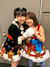 
Haga Akane,


Ishida Ayumi,

