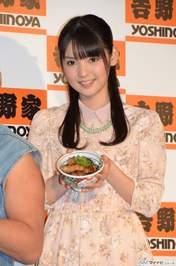
Michishige Sayumi,

