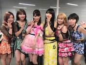 
Arai Manami,


Furukawa Konatsu,


Michishige Sayumi,


Mori Saki,


Saho Akari,


Sekine Azusa,


UpFront Girls,

