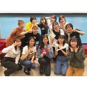 
ANGERME,


Funaki Musubu,


Ise Reira,


Kamikokuryou Moe,


Kasahara Momona,


Katsuta Rina,


Kawamura Ayano,


Murota Mizuki,


Nakanishi Kana,


Oota Haruka,


Sasaki Rikako,


Takeuchi Akari,


Wada Ayaka,

