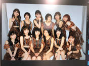 
ANGERME,


Funaki Musubu,


Ise Reira,


Kamikokuryou Moe,


Kasahara Momona,


Katsuta Rina,


Kawamura Ayano,


Murota Mizuki,


Nakanishi Kana,


Oota Haruka,


Sasaki Rikako,


Takeuchi Akari,


Wada Ayaka,

