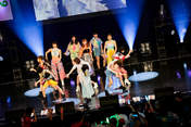 
ANGERME,


Funaki Musubu,


Ise Reira,


Kamikokuryou Moe,


Kasahara Momona,


Katsuta Rina,


Kawamura Ayano,


Murota Mizuki,


Nakanishi Kana,


Oota Haruka,


Sasaki Rikako,


Takeuchi Akari,

