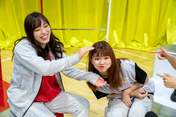 
Fukumura Mizuki,


Takeuchi Akari,

