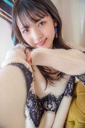 
Michishige Sayumi,

