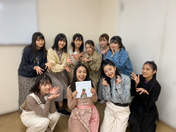 
Akiyama Mao,


Asakura Kiki,


Kishimoto Yumeno,


Murota Mizuki,


Niinuma Kisora,


Ogata Risa,


Ono Mizuho,


Onoda Saori,


Tanimoto Ami,


Tsubaki Factory,


Yamagishi Riko,

