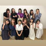 
ANGERME,


Funaki Musubu,


Hashisako Rin,


Ise Reira,


Kamikokuryou Moe,


Kasahara Momona,


Katsuta Rina,


Kawamura Ayano,


Murota Mizuki,


Nakanishi Kana,


Sasaki Rikako,


Takeuchi Akari,

