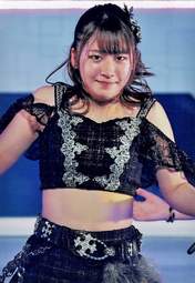 
Nonaka Miki,

