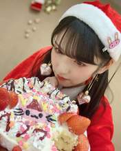 
Michishige Sayumi,

