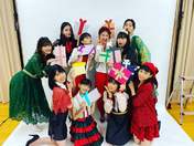 
ANGERME,


Hashisako Rin,


Ise Reira,


Kamikokuryou Moe,


Kasahara Momona,


Kawamura Ayano,


Sasaki Rikako,


Takeuchi Akari,


Tamenaga Shion,

