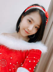 
Ichioka Reina,

