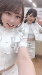 
Shimakura Rika,


Takase Kurumi,

