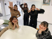 
Ishida Ayumi,


Kishimoto Yumeno,


Niinuma Kisora,


Oda Sakura,


Onoda Saori,

