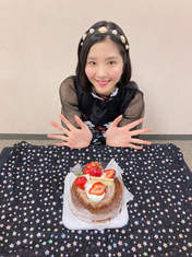 
Ichioka Reina,

