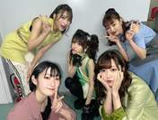 
Miyamoto Karin,


Suzuki Airi,


Tanaka Reina,

