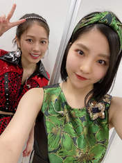 
Ichioka Reina,


Tanimoto Ami,

