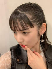 
Michishige Sayumi,

