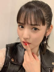 
Michishige Sayumi,

