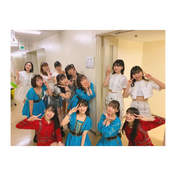 
Fukumura Mizuki,


Ichioka Reina,


Inoue Rei,


Kamikokuryou Moe,


Kitagawa Rio,


Kobayashi Honoka,


Kudo Yume,


Niinuma Kisora,


Nonaka Miki,


Ono Mizuho,


Shimakura Rika,


Tamenaga Shion,


Yokoyama Reina,

