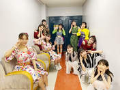 
ANGERME,


Eguchi Saya,


Haga Akane,


Ise Reira,


Kasahara Momona,


Nishida Shiori,


Oda Sakura,


Tanimoto Ami,


Uemura Akari,


Yamagishi Riko,


Yamazaki Yuhane,

