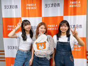 
ANGERME,


Ise Reira,


Takeuchi Akari,

