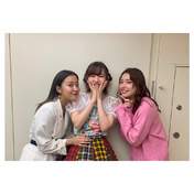 
Hagiwara Mai,


Nakajima Saki,


Suzuki Airi,

