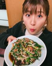 
Tokunaga Chinami,

