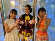 
Hello! Project,


Kishimoto Yumeno,


Kitahara Momo,

