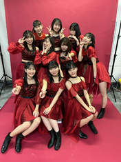 
Danbara Ruru,


Ebata Kisaki,


Inaba Manaka,


Inoue Rei,


Juice=Juice,


Kanazawa Tomoko,


Kudo Yume,


Matsunaga Riai,


Uemura Akari,

