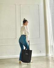 
Suzuki Airi,

