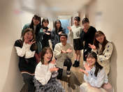 
ANGERME,


Hashisako Rin,


Hirayama Yuki,


Ise Reira,


Kamikokuryou Moe,


Kawamura Ayano,


Takeuchi Akari,


Tamenaga Shion,

