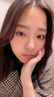 
Ichioka Reina,

