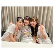 
Nakajima Saki,


Suzuki Airi,


Yajima Maimi,

