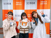 
ANGERME,


Kawamura Ayano,


Tamenaga Shion,

