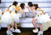 
Iikubo Haruna,


Ishida Ayumi,


Kudo Haruka,


Sato Masaki,

