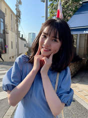 
Michishige Sayumi,

