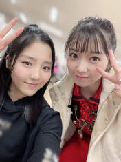 
Ichioka Reina,


Tanimoto Ami,

