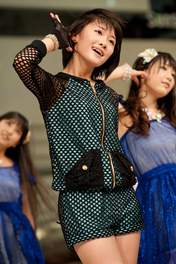 
Fukumura Mizuki,


Iikubo Haruna,


Kudo Haruka,


