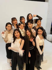 
ANGERME,


Hashisako Rin,


Hirayama Yuki,


Ise Reira,


Kamikokuryou Moe,


Kawamura Ayano,


Sasaki Rikako,


Takeuchi Akari,


Tamenaga Shion,

