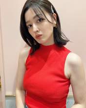 
Kusumi Koharu,

