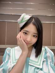 
Ichioka Reina,

